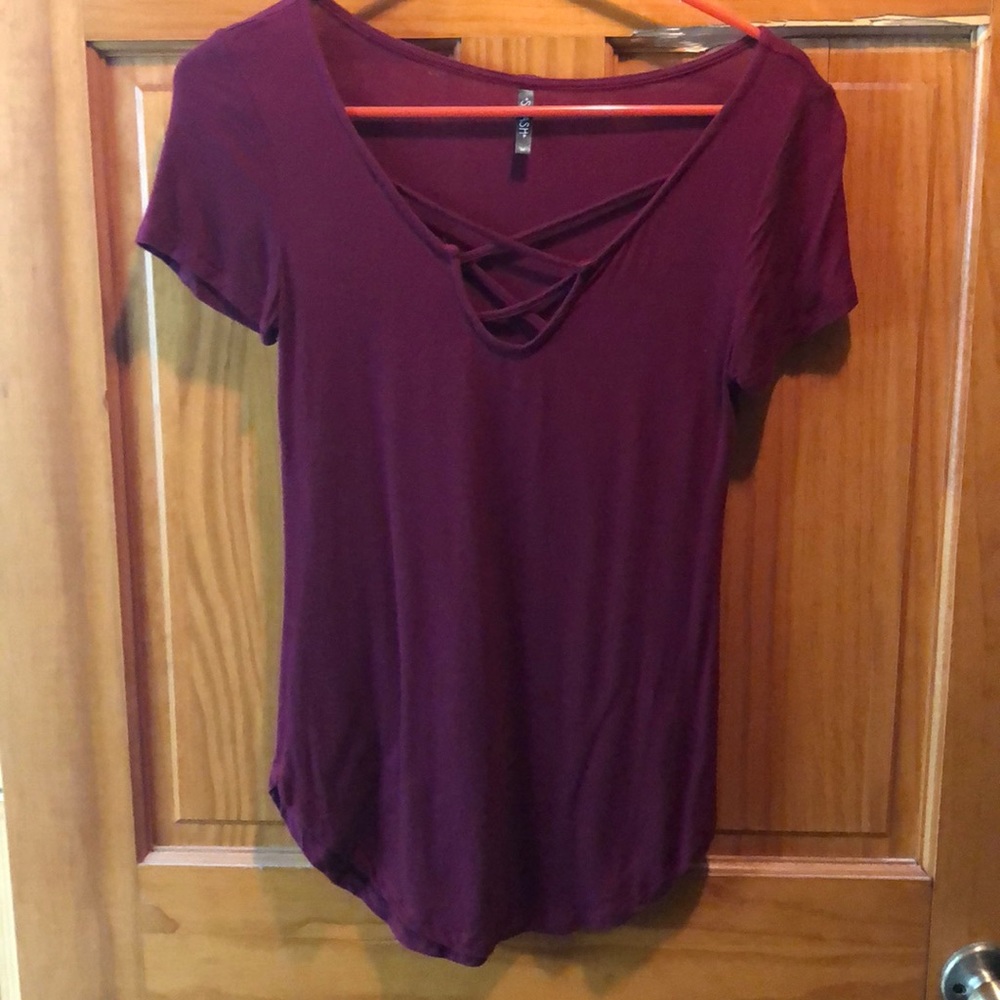 Junior Women’s T-shirt - Size M - Burgundy